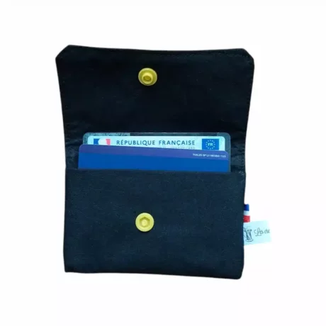 Porte carte ouvert noir.